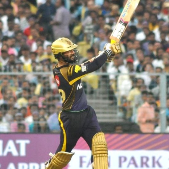 7. Dinesh Karthik - 102 meter