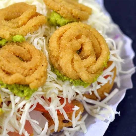 Murukku Sandwich