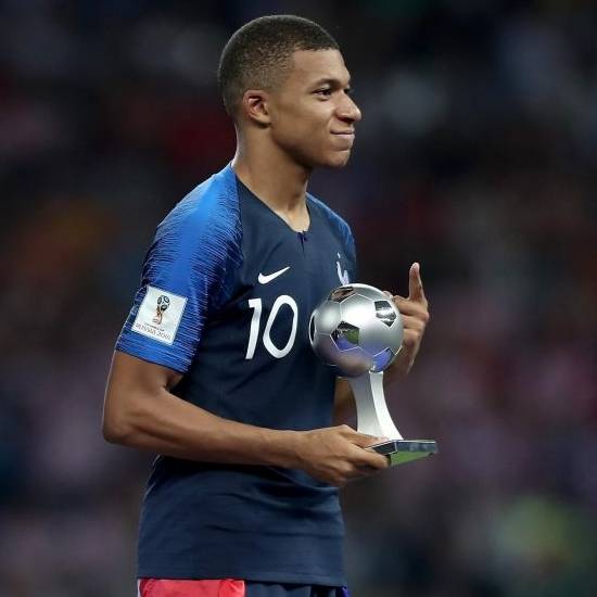 YOUNG PLAYER AWARD - Kylian Mbappe (France)