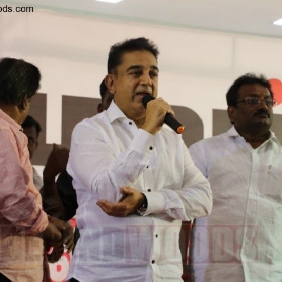 மீனவர்களுடனான சந்திப்பின்போது