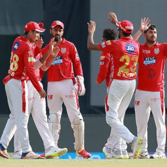 PREDICTED 1ST INNINGS SCORE: 160-170