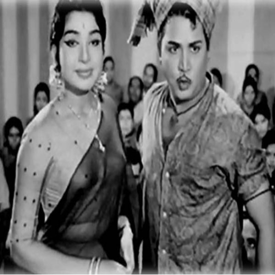 முதல் படமே 'பிளாக்பஸ்டர்'