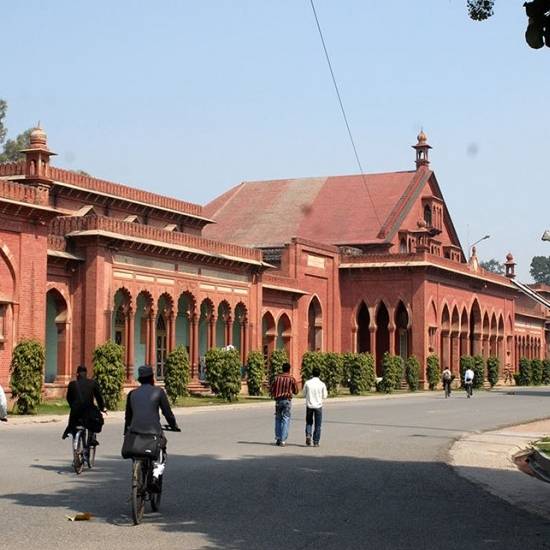 9. Aligarh Muslim University, Aligarh.