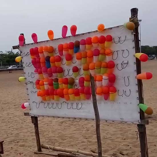 People who solely play games such as balloon shooting, merry-go-round