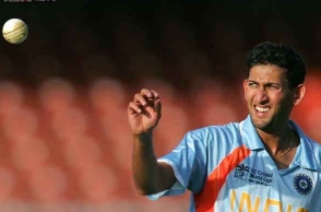 Agarkar picks IPL XI, No place for MS Dhoni