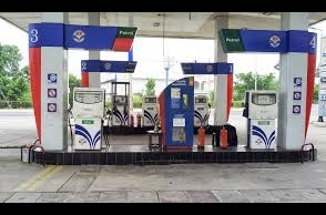 Fuel crisis expected to be under control by today, the 5th December