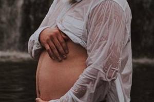 New Level Pregnancy Photo shoot of ‘Husband’, Photos and Reason Go Viral!