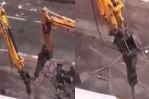 Operators playing Tic-tac-toe with JCB on Road! Watch video!