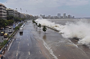 18-year-old Washed Away by High-Tide While Taking Selfie
