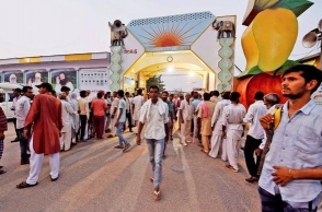 2 minor children, old currency notes, luxury car found in Dera headquarters