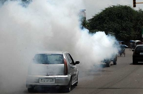 Auto industry body demands ban on 15-year-old vehicles