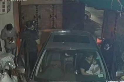 Delhi Couple Robbed At Gunpoint In Shocking Video, Children Were In Ca