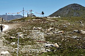 Earthquake strikes near the Indo - China border