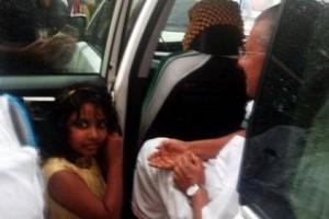 Photo Goes Viral: Girl Stops Chief Minister, Donates Gold For State