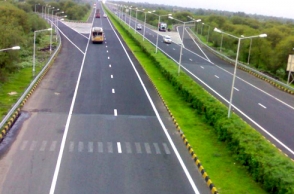 Government discloses 7 lakh crore plan to develop 83,000 km roads