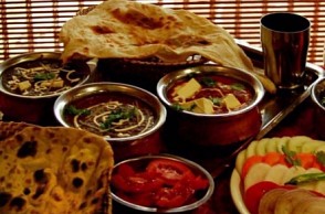 Hotel to compensate Rs 10,000 for taking Rs 181 service charge