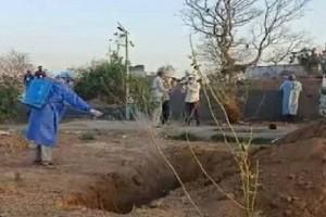 Health Workers Perform Final Rites For Coronavirus Victim In Hyderabad