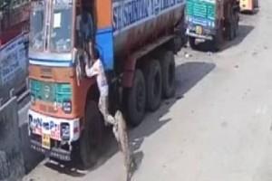 WATCH VIDEO : Angry Leopard Pounces On Man, Gets Attacked By Dogs!