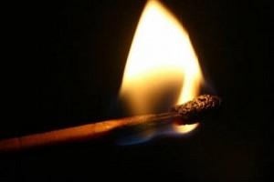Man pours petrol on self, threatening to marry, 15-year-old girlfriend sets him on fire