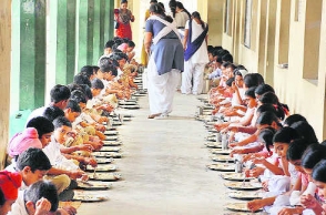 Need to explore midday meals during holidays: HRD ministry