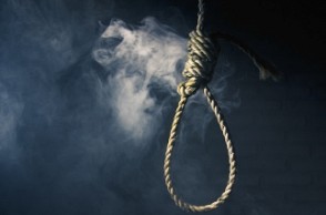 Newlywed couple hangs to death