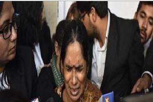 Nirbhaya's Mom Cries After Court Delays Hanging