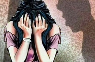 Photographer arrested for allegedly raping aspiring actress