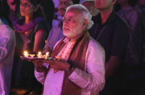 PM Narendra Modi starts nine-day fast during Navratri