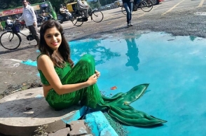 Pothole turned into mermaid’s living space