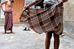 Seven men attacked for wearing 'lungis'