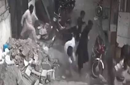 Strong earthquake hits Pakistan; people run in fear video viral  