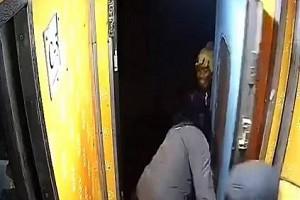 Video: Man Jumps On Moving Train, Snatches Bag From Woman 