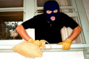 Thief Used Google Maps To Target Rich Areas; Took Flights To Rob Houses