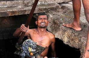 Three die inhaling toxic fumes while cleaning sewers