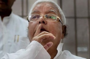 To accompany Lalu in jail, two party workers get themselves arrested