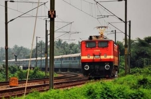 Train heading to Maharashtra takes wrong route, ends up in MP