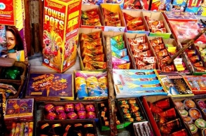 Two men held for selling firecrackers
