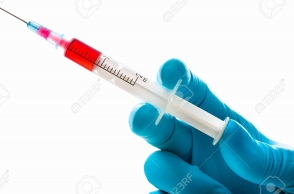 Doctor leaves syringes inside a woman's body