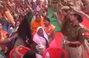Woman asked to remove burqa at Yogi Adityanath’s rally
