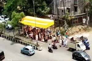 Viral Video: Moving pandal invented in order to beat heatwaves and keep on the traditions - Don't miss!