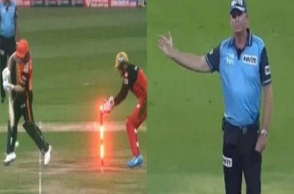 abdevilliers disturbs bails before delivery umpire call it noball