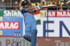 Dhoni again proves he is the king of DRS