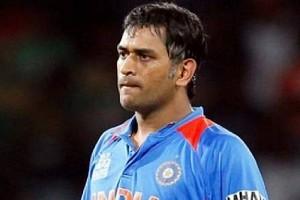 Dhoni goes wrong? Makes mistake for the first time!