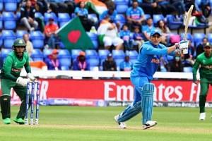 Watch Video: "Not here, there," Dhoni sets the field even for Bangladesh against him