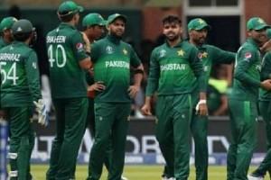 Former Pakistan Cricket Player Tests Positive for COVID-19