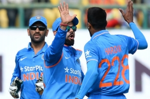 India beats NZ by 6 wickets, level series 1-1