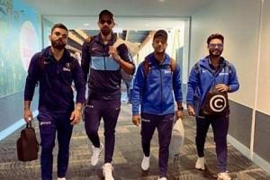 Ishant Sharma, Mayank Agarwal Gets Brutally Trolled For Posting Travel Photo on Social Media