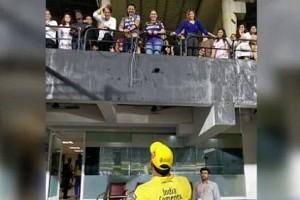 Picture Perfect!! MS Dhoni and Shah Rukh Khan captured in one frame