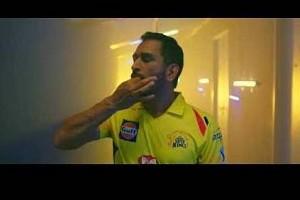 Watch - "THALA oru whistle", Dhoni Responds!!!