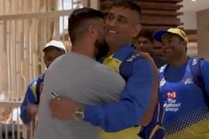 Video: Suresh Raina Greets MS Dhoni With A 'Special Hug & Kiss'; CSK Fans Can’t Keep CALM!